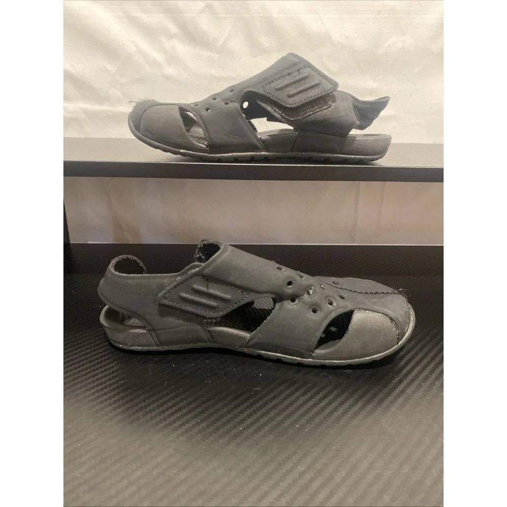 Nike Sunray Protect 2 Black Lightweight Closed Toe Sandal Youth Size 13